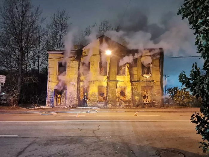 В Красногвардейском районе снесут сгоревшее здание ГИБДД